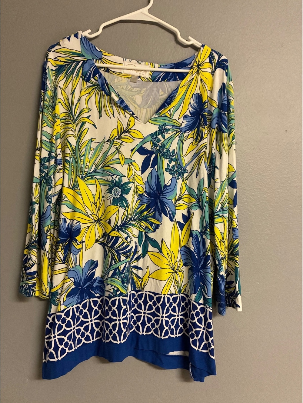 Cappagallo Women's XL Tropical Floral Print 3/4 Sleeve V-Neck Tunic Top Sz XL